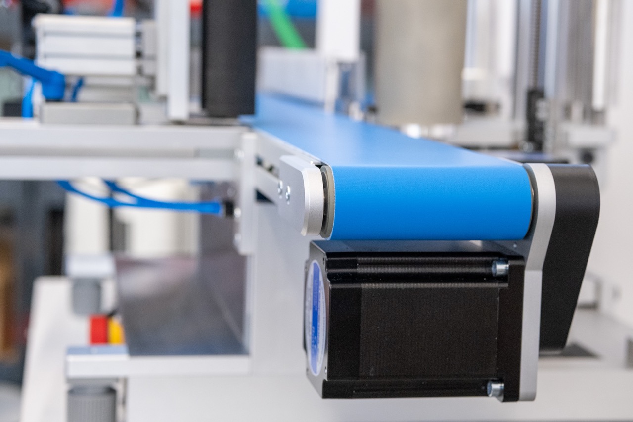 X50 labelling machine conveyor detail